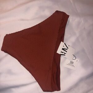 Zara bottom swimsuit, orange color with tag on, perfect for this hot summer 😍